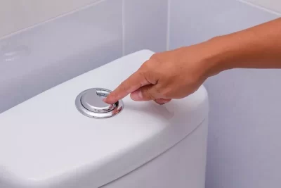 COMMENT ÉCONOMISER L' EAU DES TOILETTES